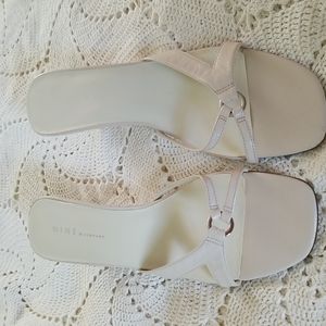 Nine & Co. cream colored size 11 Slip on Wedges